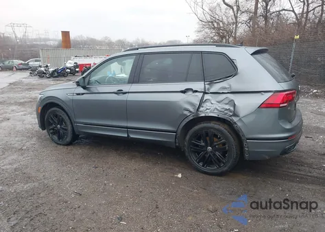 2022 Volkswagen Tiguan 2.0T Se R-Line Black from USA, damaged, VIN 3VV8B7AX2NM008088